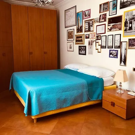 בית הארחה Duomo 23 נאפולי