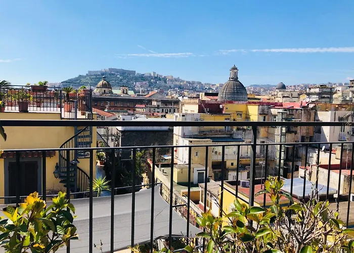 Duomo 23 نابولي