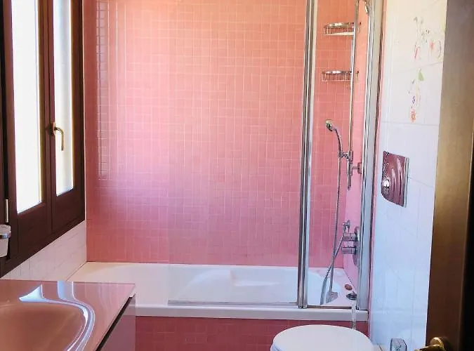 Duomo 23 نابولي